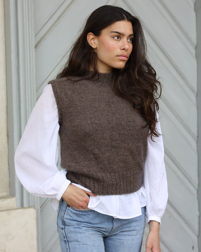 Olive's Vest – Strickanleitung & Garnpaket - BONIFAKTUR