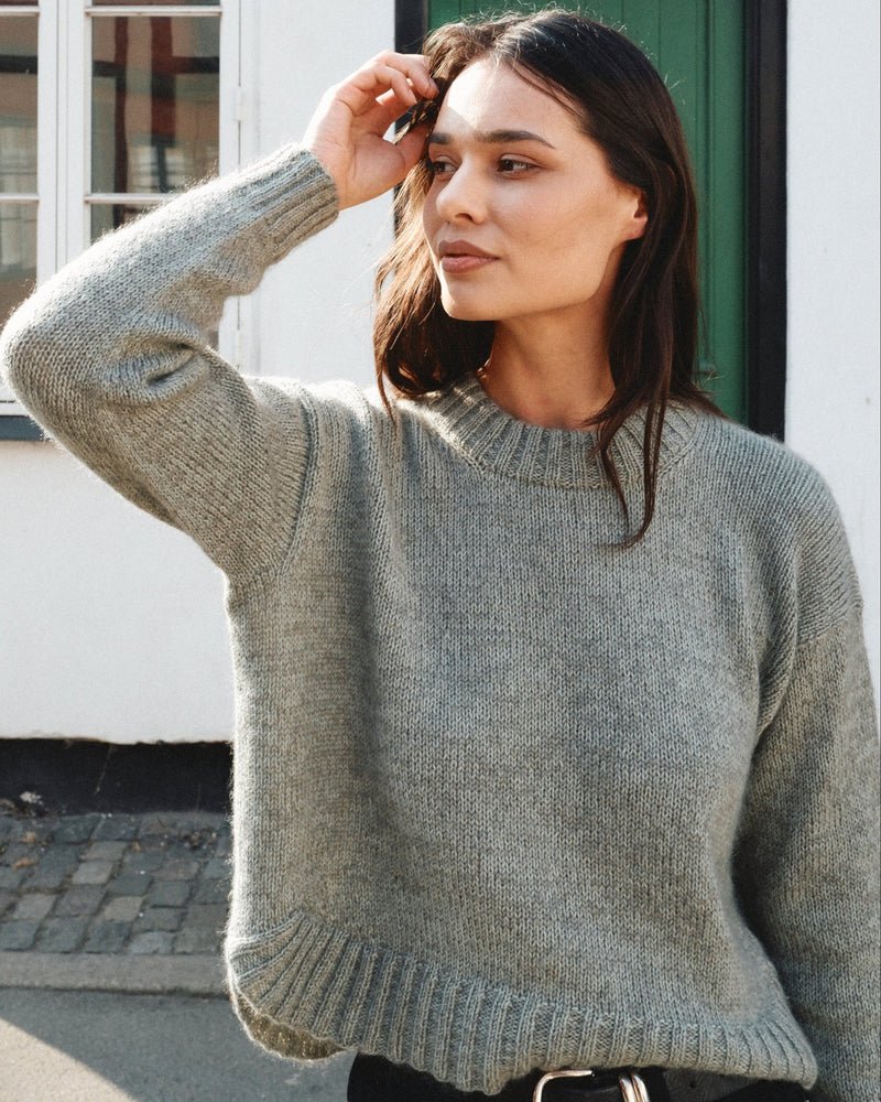 Astrid Sweater – Strickanleitung & Garnpaket - BONIFAKTUR - Kleinste - Astrid Sweater – Strickanleitung & Garnpaket