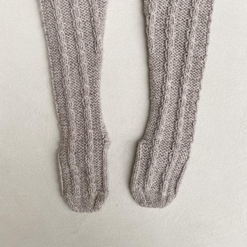 Cable Tights – Strickanleitung & Garnpaket - BONIFAKTUR - Kleinste -Cable Tights Baby