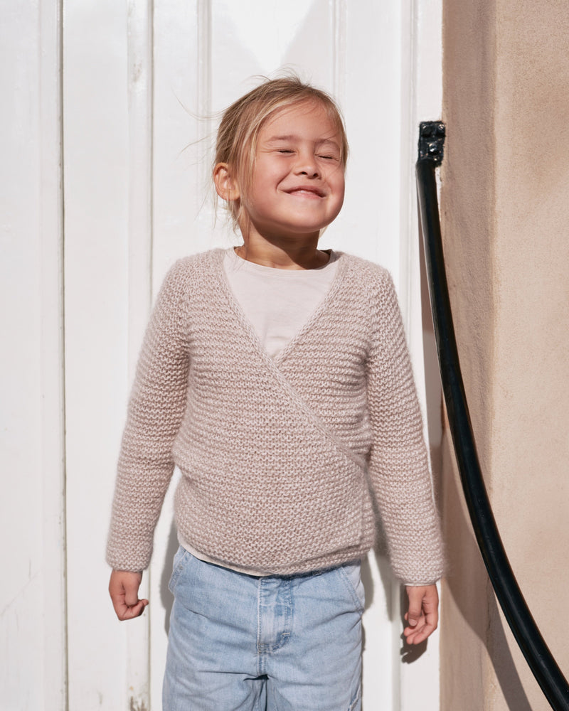 Ella Wrap (Kinder) – Strickanleitung & Garnpaket - BONIFAKTUR - Kleinste -Ella Wrap Kinder