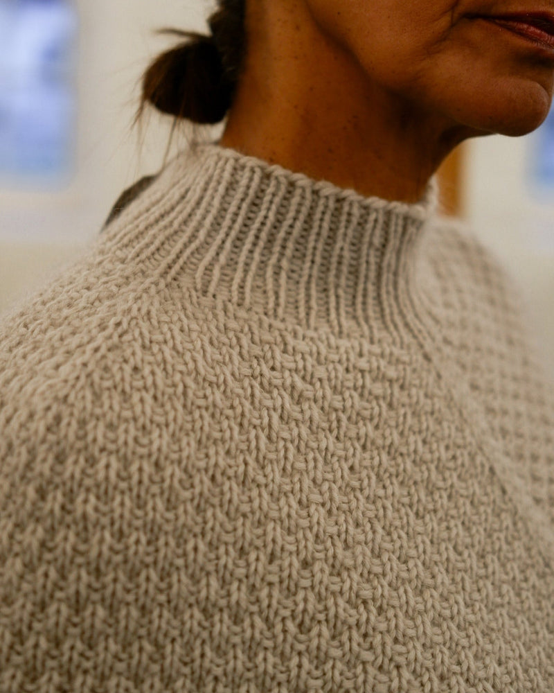 Elvira Poncho – Strickanleitung & Garnpaket - BONIFAKTUR - Kleinste -Elvira Poncho – Strickanleitung & Garnpaket