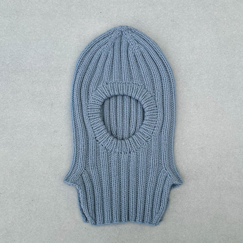 Olive's Ribbed Balaclava – Strickanleitung & Garnpaket - BONIFAKTUR - Kleinste - Olive's Ribbed Balaclava – Strickanleitung & Garnpaket