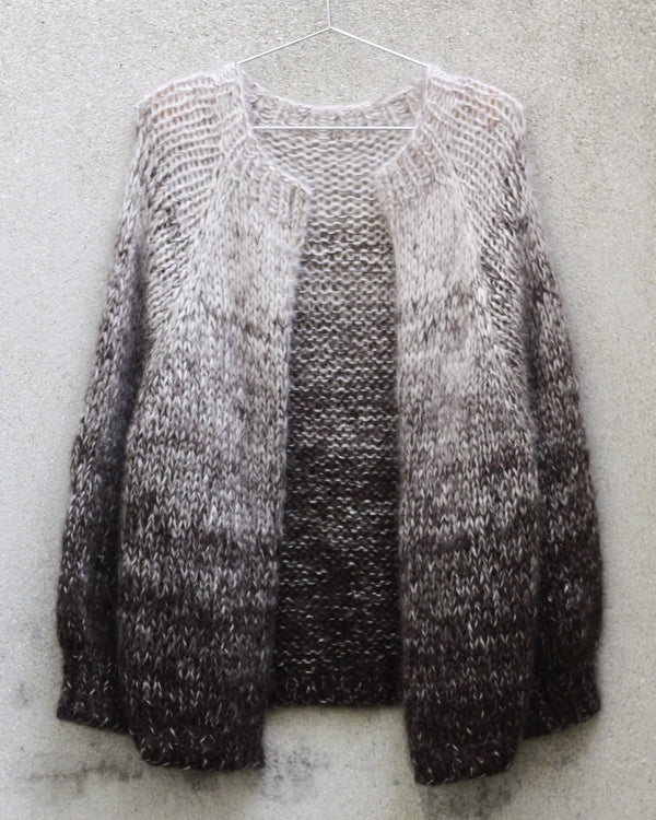 Color Rain Cardigan – Strickanleitung & Garnpaket