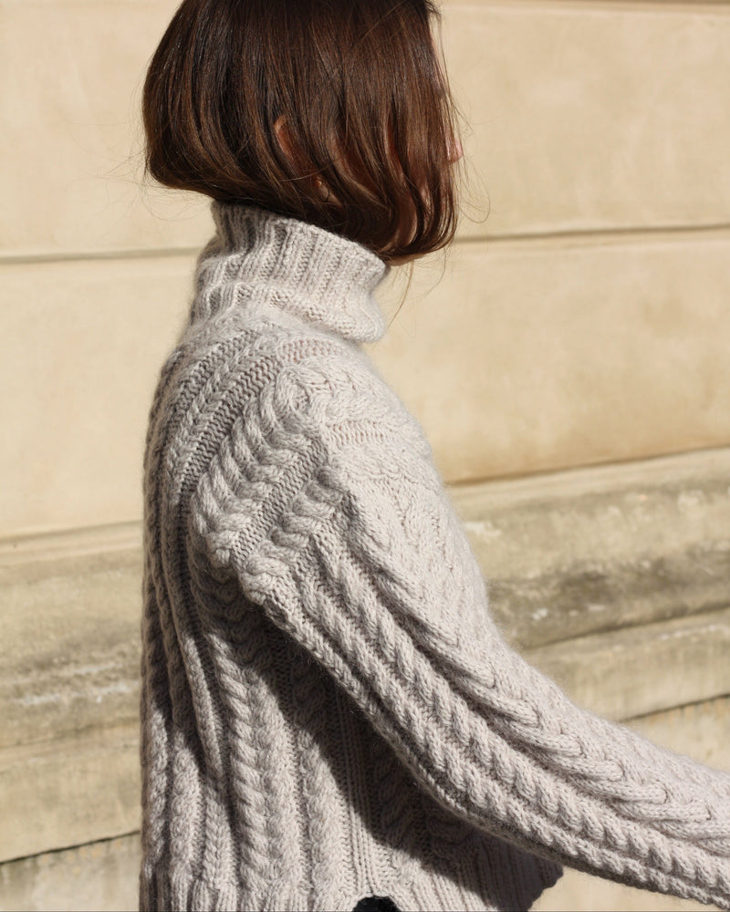Chunky Cable Sweater – Strickanleitung & Garnpaket - BONIFAKTUR