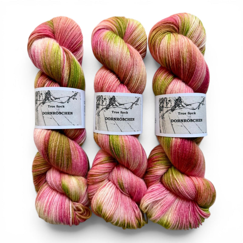 Atelier Franziska Uhl HANDGEFÄRBTE SOCKENWOLLE - TRUE SOCK - BONIFAKTUR - Dornröschen - Atelier Franziska Uhl HANDGEFÄRBTE SOCKENWOLLE - TRUE SOCK